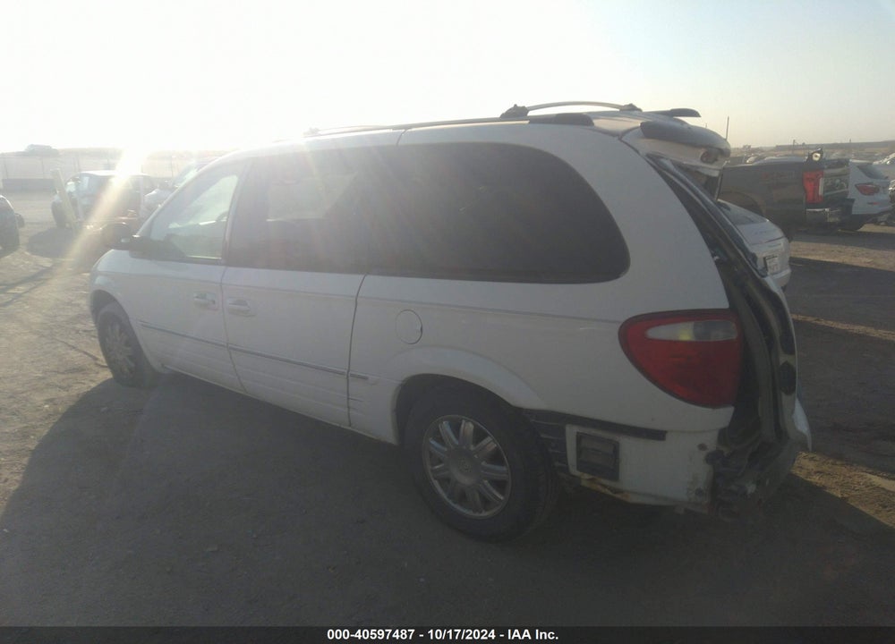 2005 CHRYSLER TOWN & COUNTRY LIMITED VIN: 2C8GP64L45R562996
