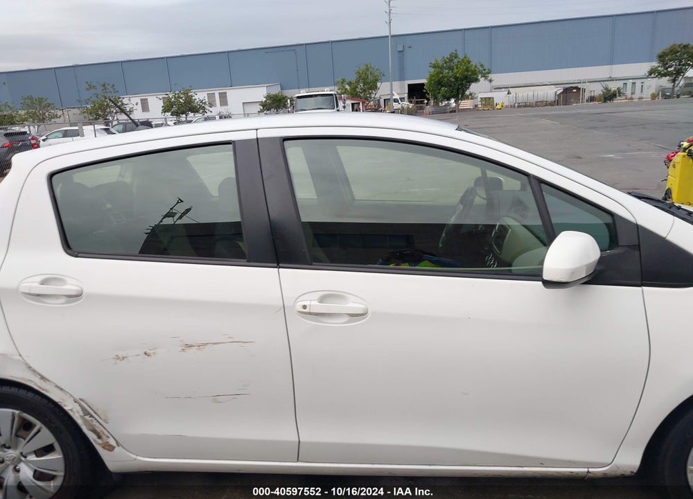 2012 TOYOTA YARIS LE VIN: JTDKTUD34CD523739