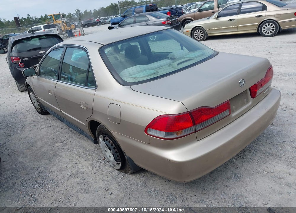 2001 HONDA ACCORD 2.3 LX VIN: 1HGCG56411A066098