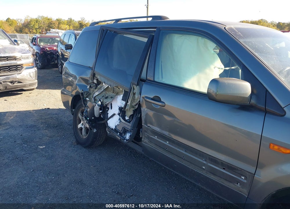 2008 HONDA PILOT SE VIN: 5FNYF18388B044623