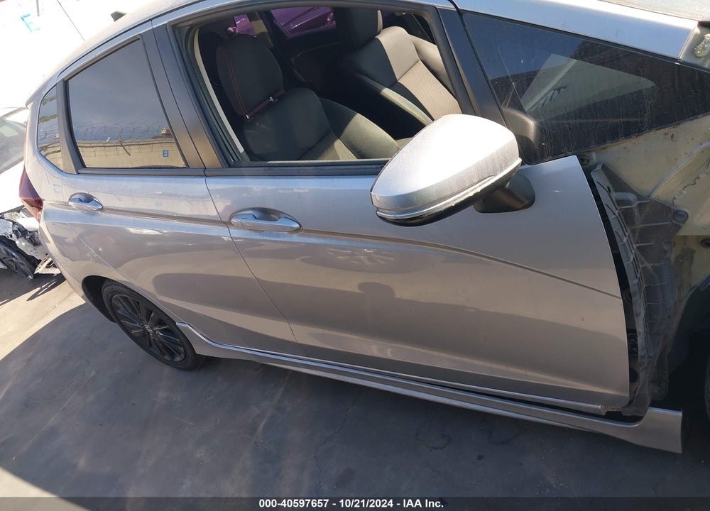 2018 HONDA FIT SPORT VIN: 3HGGK5G6XJM733950