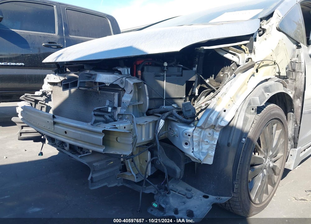 2018 HONDA FIT SPORT VIN: 3HGGK5G6XJM733950