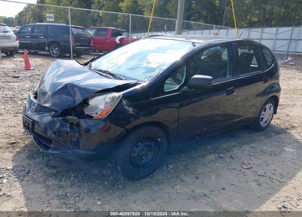 2011 HONDA FIT VIN: JHMGE8H35BS004306