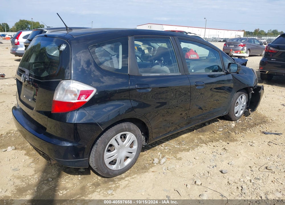 2011 HONDA FIT VIN: JHMGE8H35BS004306