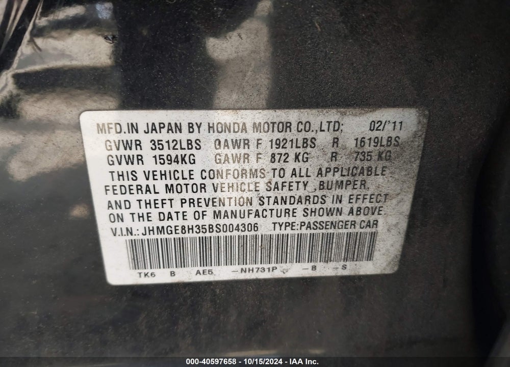 2011 HONDA FIT VIN: JHMGE8H35BS004306