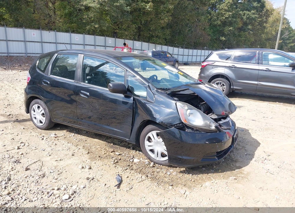 2011 HONDA FIT VIN: JHMGE8H35BS004306