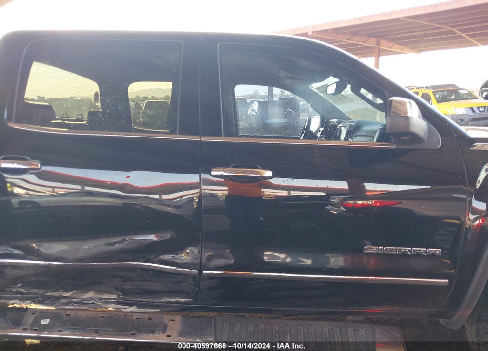 2018 GMC SIERRA 1500 SLT VIN: 3GTU2NEC8JG531617