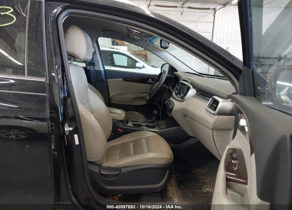 2017 KIA SORENTO 2.4L LX VIN: 5XYPGDA30HG268837