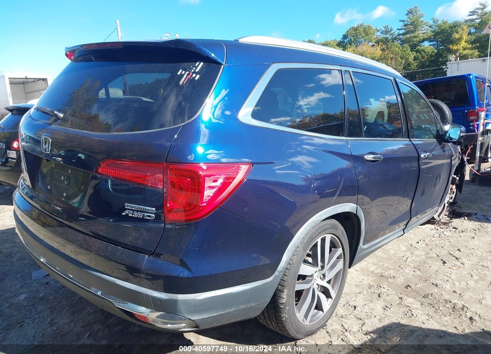 2017 HONDA PILOT TOURING VIN: 5FNYF6H97HB037051