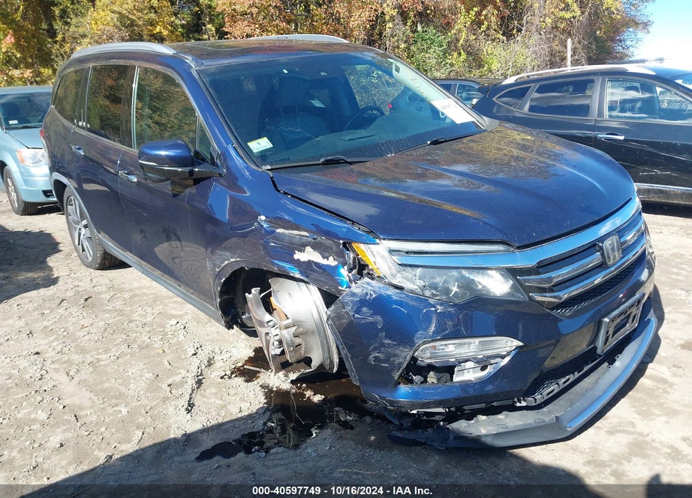 2017 HONDA PILOT TOURING VIN: 5FNYF6H97HB037051