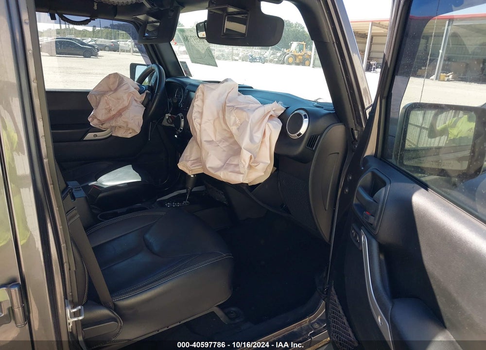 2016 JEEP WRANGLER UNLIMITED SAHARA VIN: 1C4BJWEG6GL311200