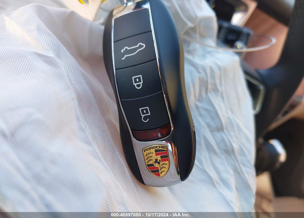 2024 PORSCHE MACAN T VIN: WP1AA2A52RLB04510