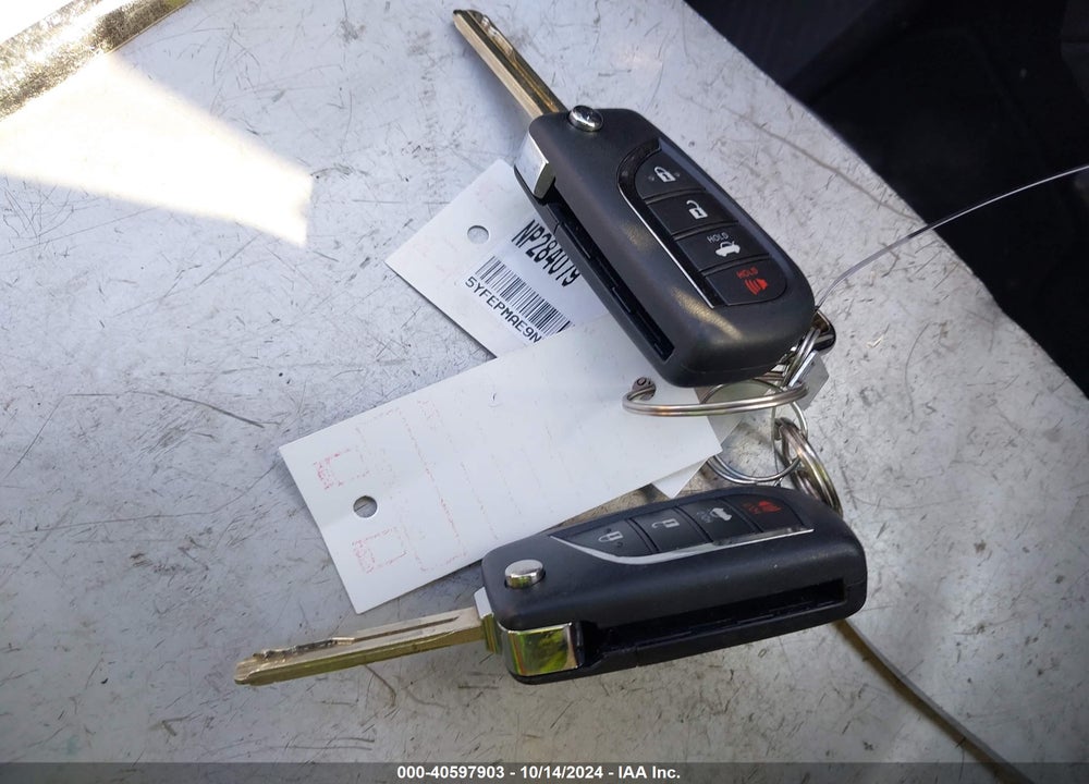 2022 TOYOTA COROLLA LE VIN: 5YFEPMAE9NP284079