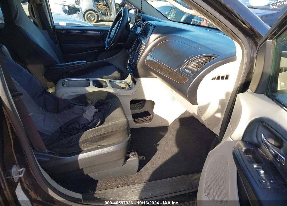 2016 DODGE GRAND CARAVAN SXT VIN: 2C4RDGCG5GR264697