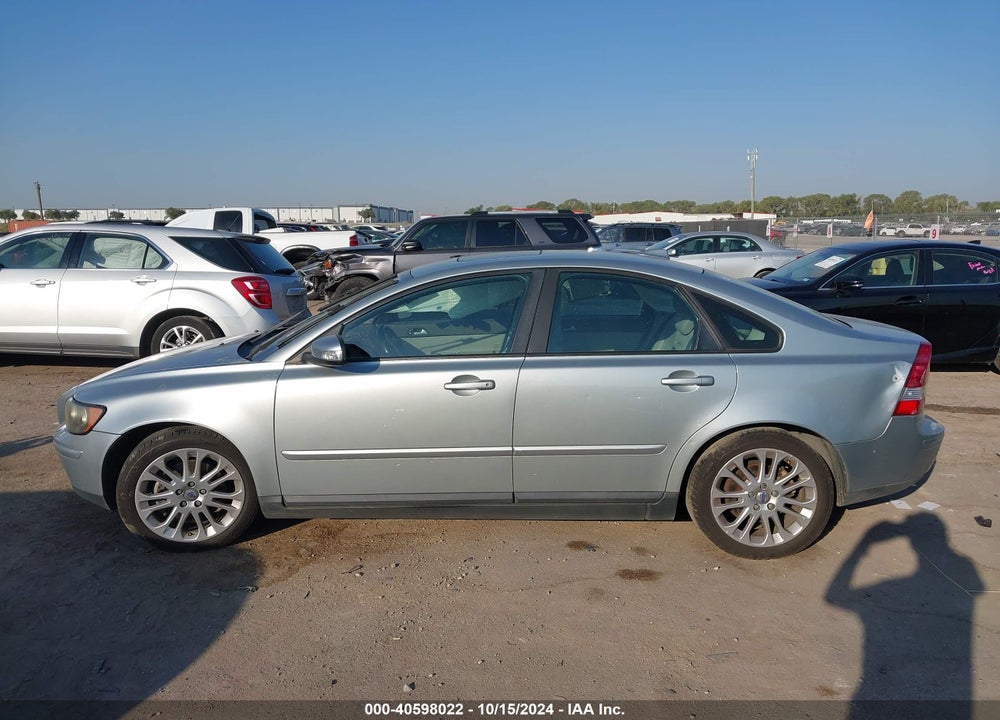 2007 VOLVO S40 2.4I VIN: YV1MS382372287233