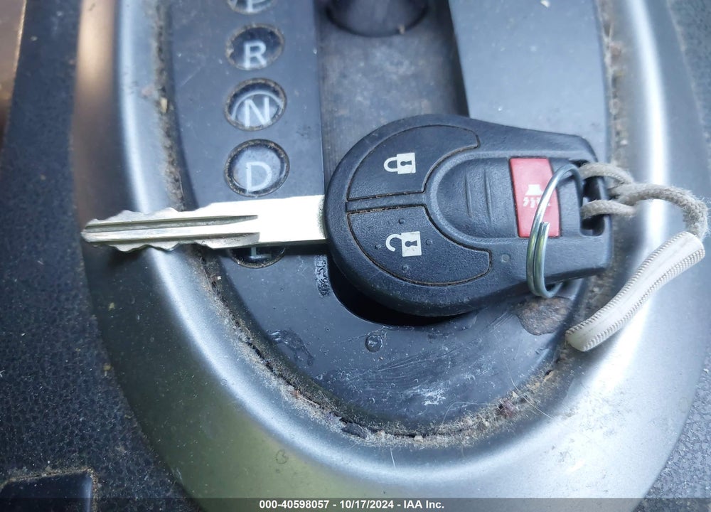 2013 NISSAN ROGUE S VIN: JN8AS5MV0DW140820