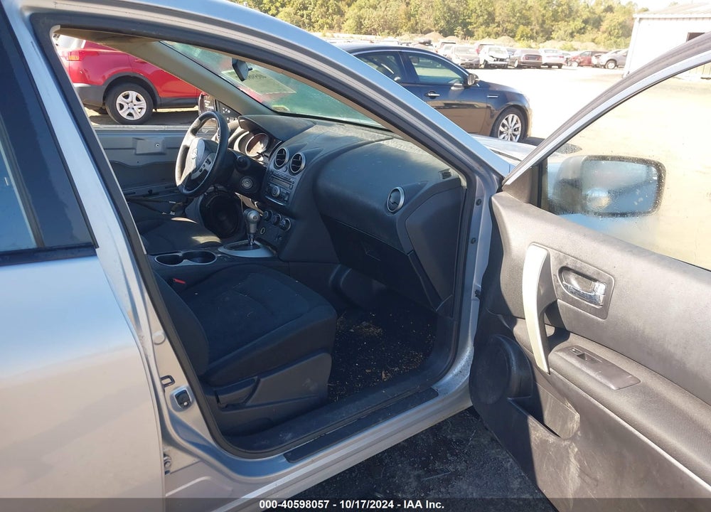 2013 NISSAN ROGUE S VIN: JN8AS5MV0DW140820