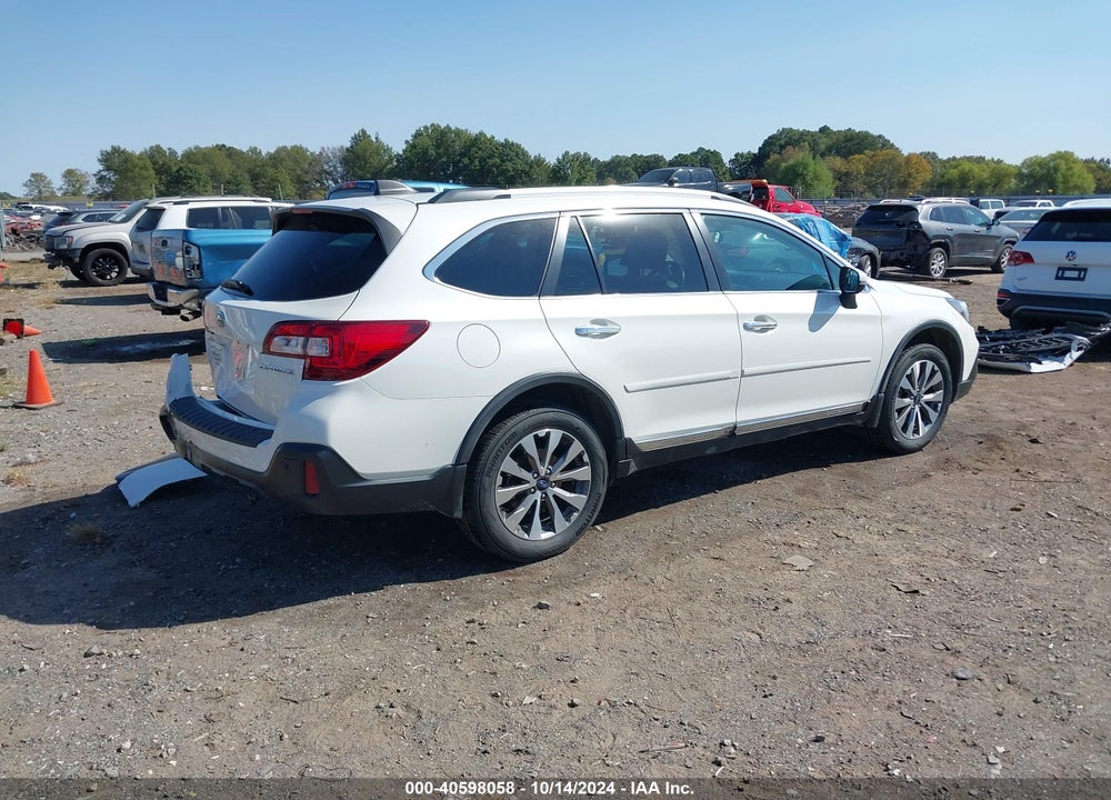 2018 SUBARU OUTBACK 2.5I TOURING VIN: 4S4BSATCXJ3305967