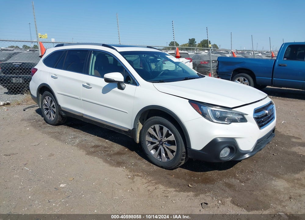 2018 SUBARU OUTBACK 2.5I TOURING VIN: 4S4BSATCXJ3305967