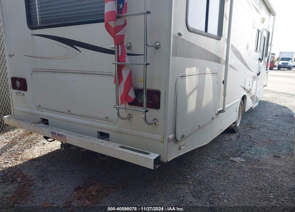 2009 FORD E-450 CUTAWAY VIN: 1FDXE45S99DA89389