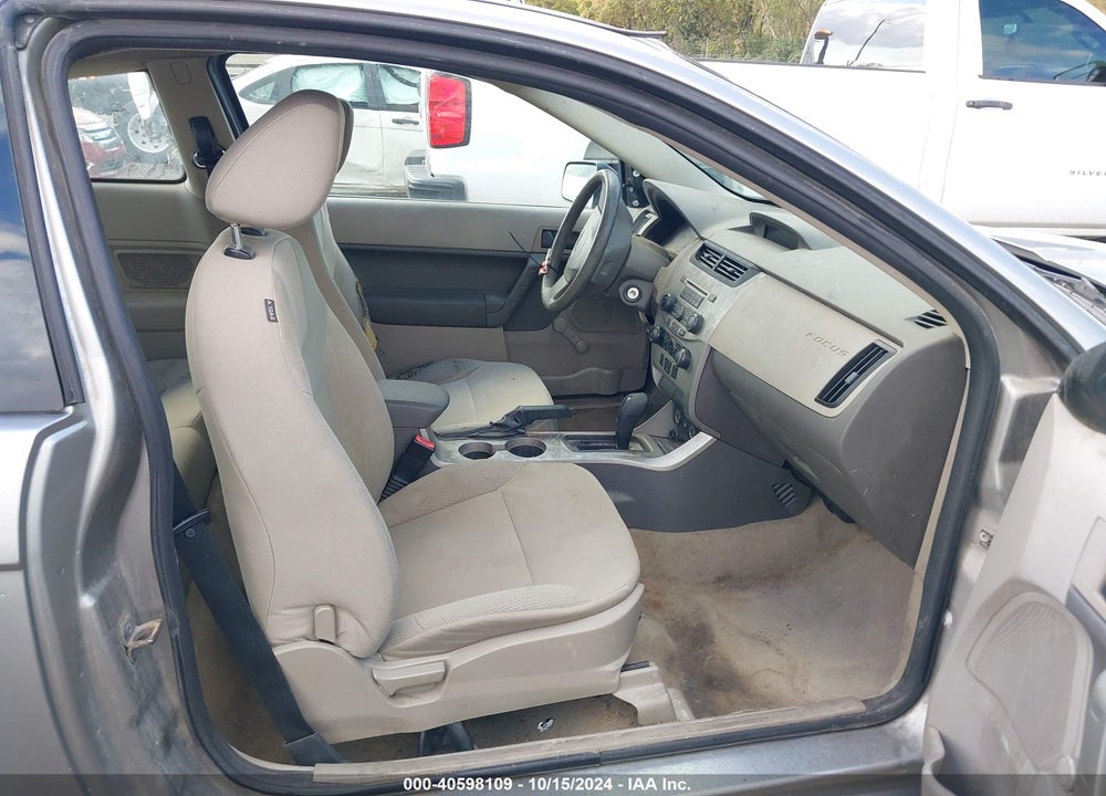 2008 FORD FOCUS S VIN: 1FAHP32N28W273397