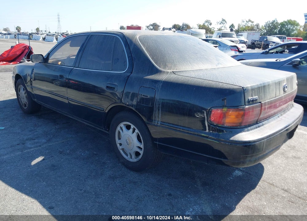 1994 TOYOTA CAMRY XLE VIN: JT2GK13E4R0021669