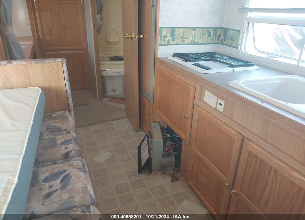 2002 TRAIL LITE TRAVEL TRAILER VIN: 4WY200P2721078827
