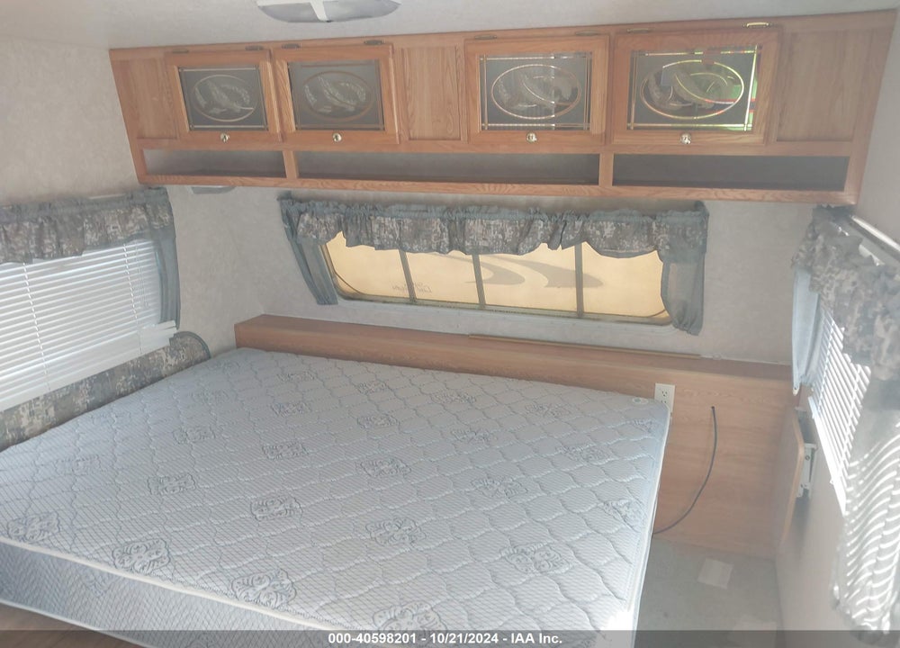 2002 TRAIL LITE TRAVEL TRAILER VIN: 4WY200P2721078827