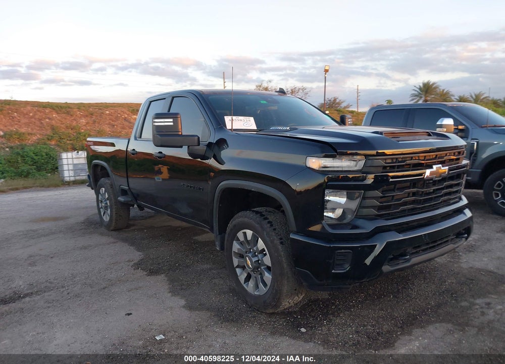 2024 CHEVROLET SILVERADO 2500HD 4WD STANDARD BED CUSTOM VIN: 1GC5YME77RF387944