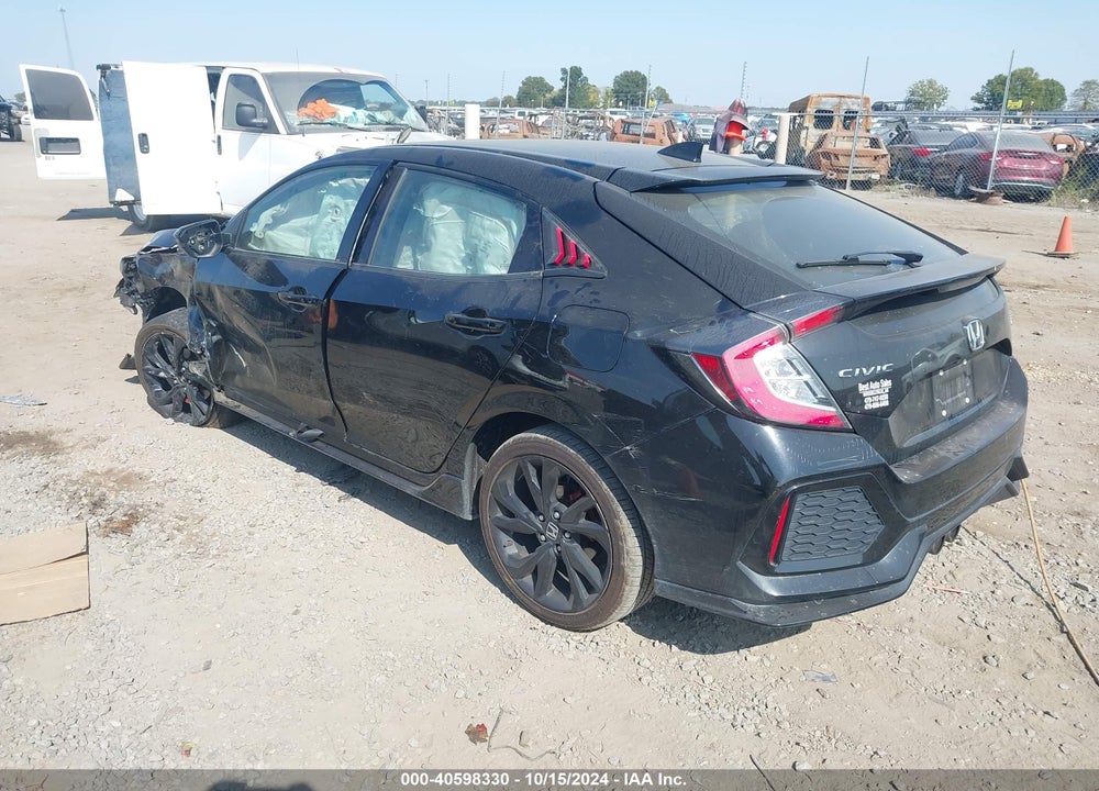 2018 HONDA CIVIC VIN: SHHFK7H9XJU415375