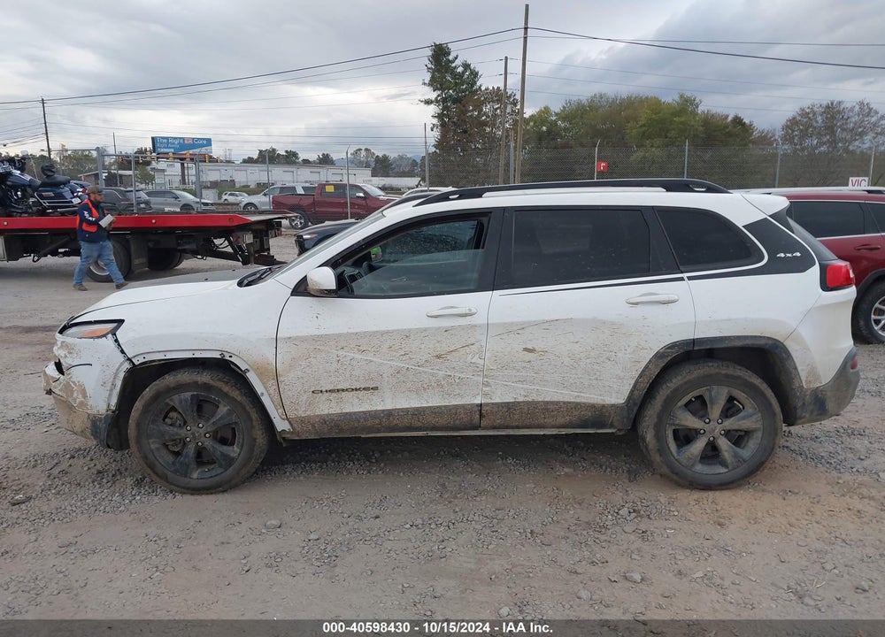 2018 JEEP CHEROKEE LATITUDE 4X4 VIN: 1C4PJMCX0JD505770
