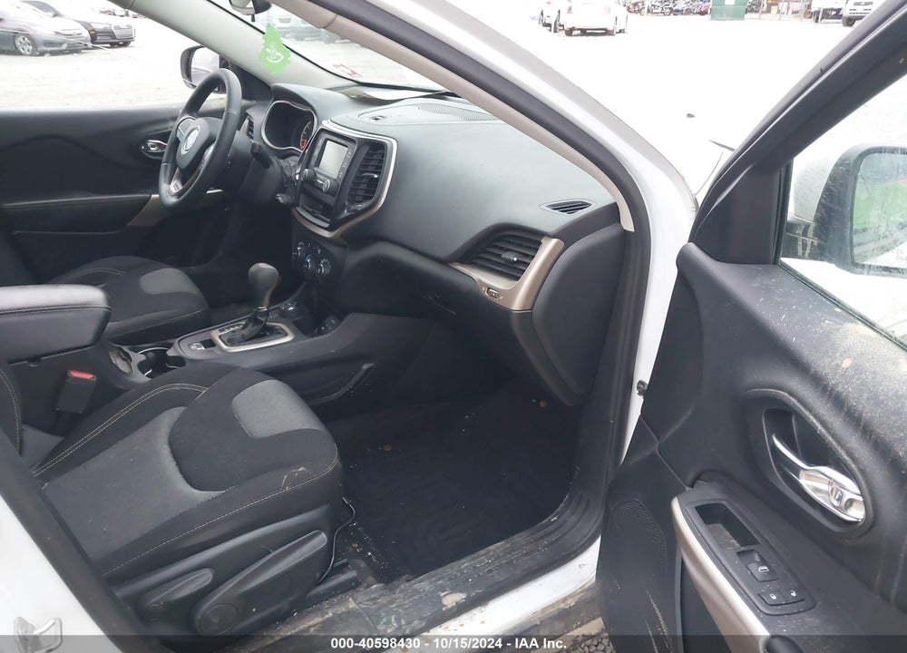 2018 JEEP CHEROKEE LATITUDE 4X4 VIN: 1C4PJMCX0JD505770