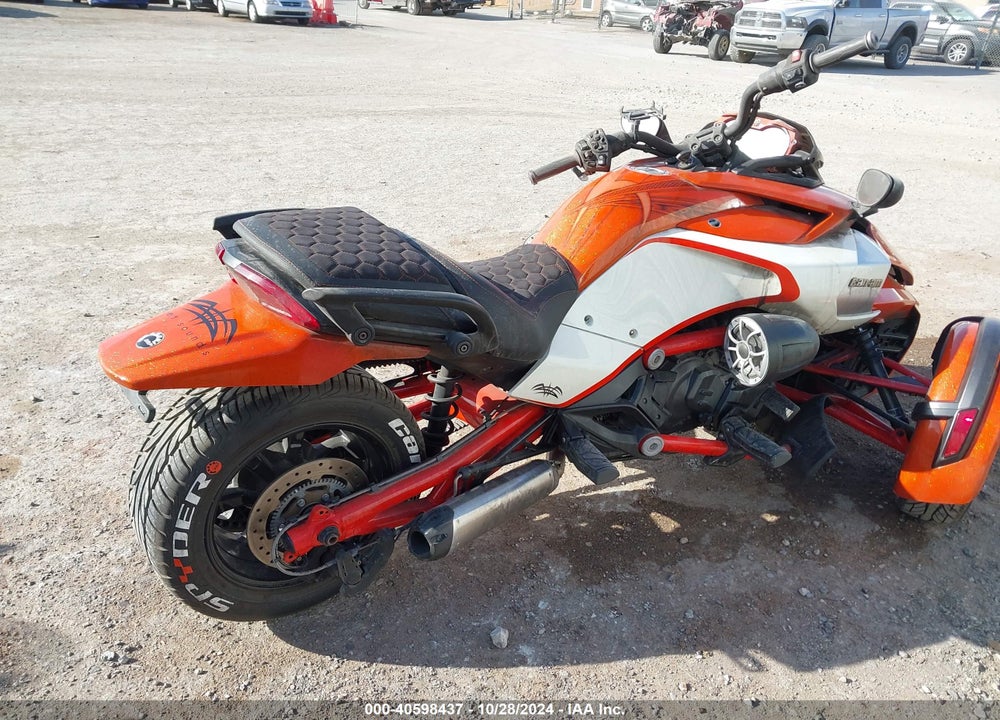 2015 CAN-AM SPYDER ROADSTER F3/F3-S VIN: 2BXRDDD26FV003182
