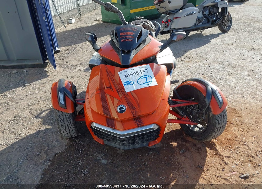 2015 CAN-AM SPYDER ROADSTER F3/F3-S VIN: 2BXRDDD26FV003182