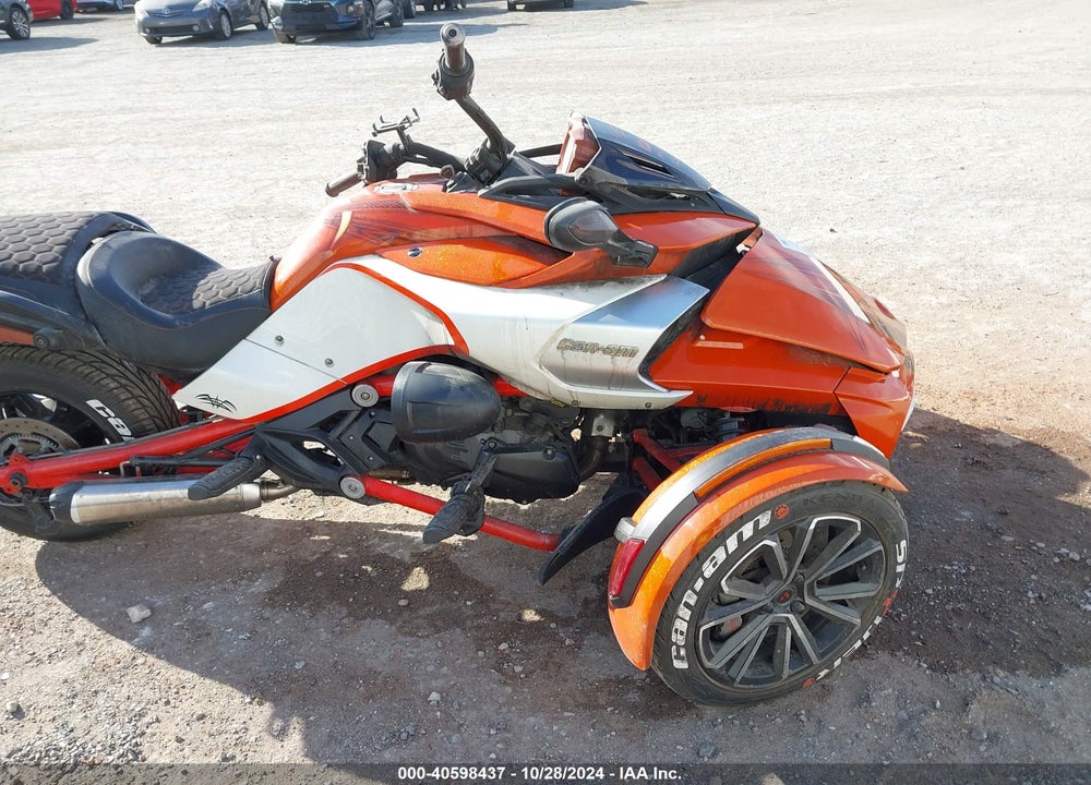 2015 CAN-AM SPYDER ROADSTER F3/F3-S VIN: 2BXRDDD26FV003182