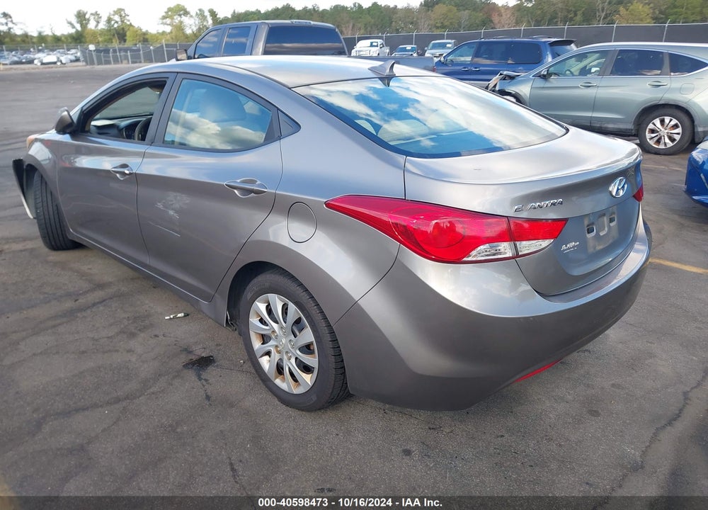 2011 HYUNDAI ELANTRA VIN: 5NPDH4AE3BH011396