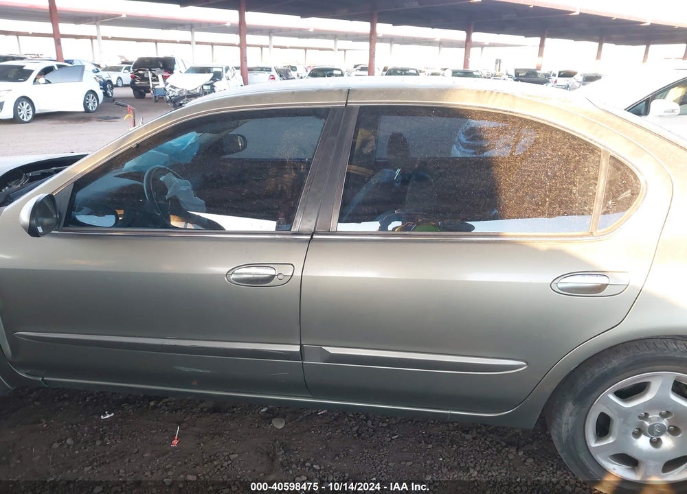 2000 INFINITI I30 LUXURY/TOURING VIN: JNKCA31A6YT126228
