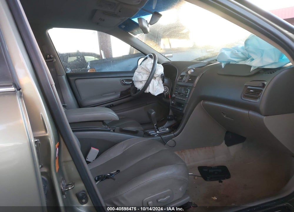 2000 INFINITI I30 LUXURY/TOURING VIN: JNKCA31A6YT126228