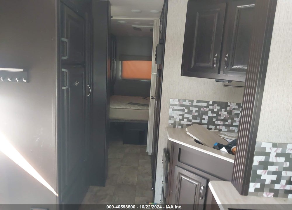 2019 NEXUS MV WRAITH VIN: 1HTEUMMM8KH144708