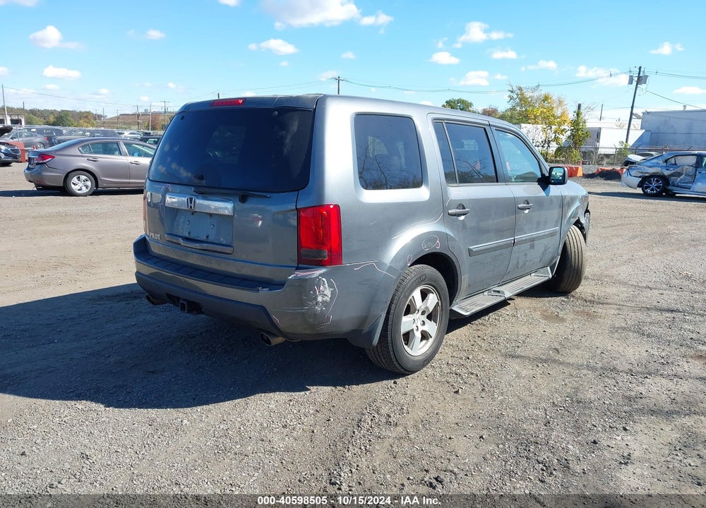 2011 HONDA PILOT EX-L VIN: 5FNYF3H63BB038550