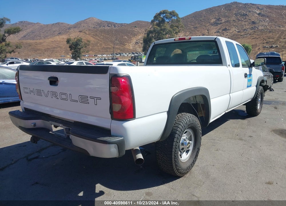2002 CHEVROLET SILVERADO 2500HD VIN: 1GCHC29U62E266138