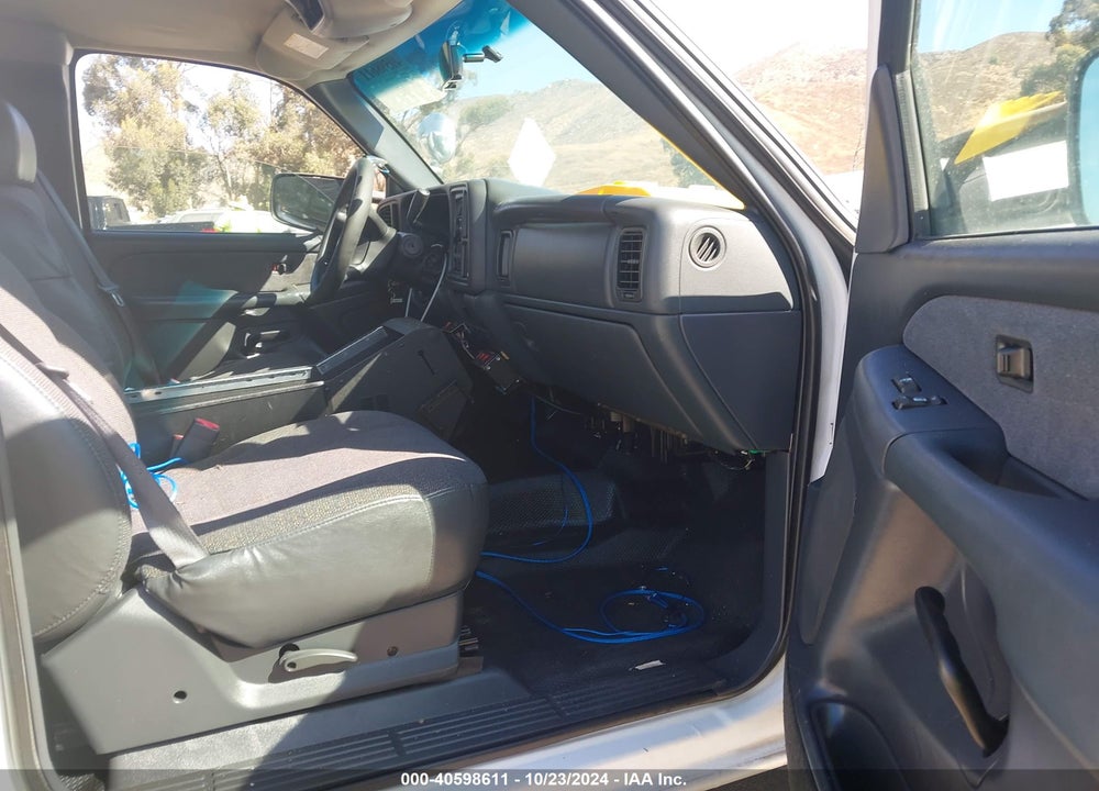 2002 CHEVROLET SILVERADO 2500HD VIN: 1GCHC29U62E266138