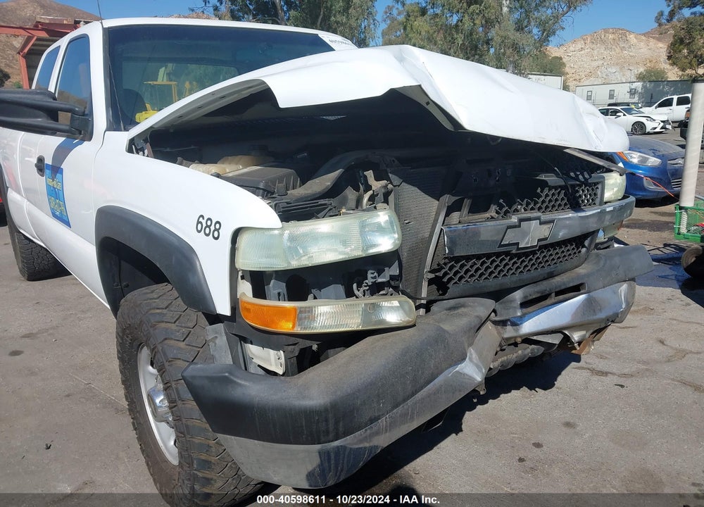 2002 CHEVROLET SILVERADO 2500HD VIN: 1GCHC29U62E266138