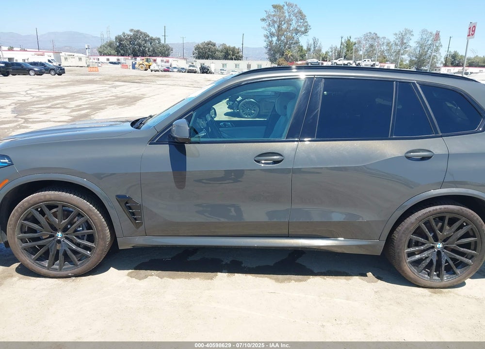 2024 BMW X5 VIN: 5UX13EU09R9T70082