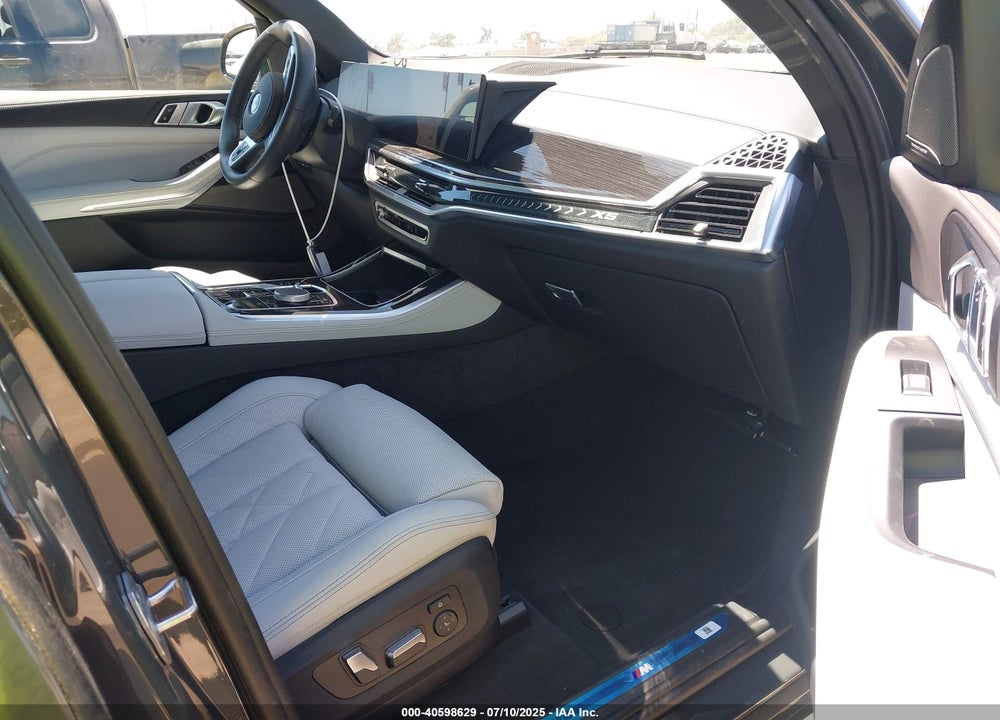 2024 BMW X5 VIN: 5UX13EU09R9T70082