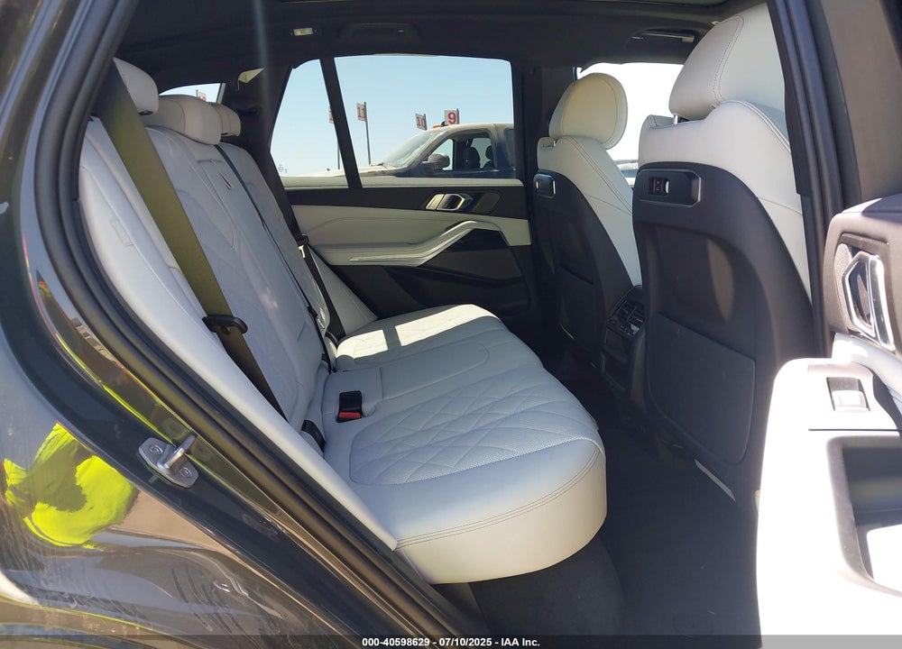 2024 BMW X5 VIN: 5UX13EU09R9T70082