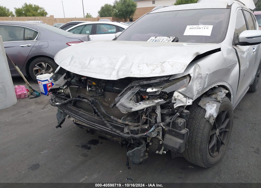 2017 NISSAN ROGUE SV VIN: 5N1AT2MT8HC818240