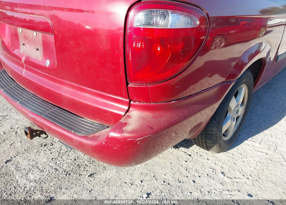 2005 DODGE GRAND CARAVAN VIN: 1D4GP24R75B382623
