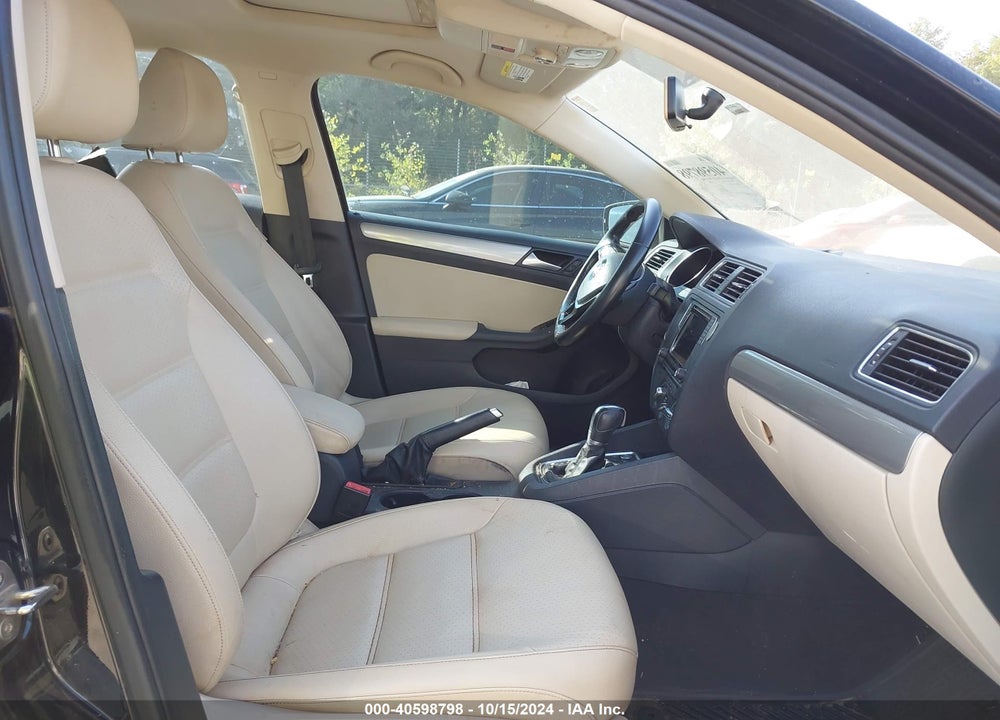 2017 VOLKSWAGEN JETTA VIN: 3VWDB7AJ9HM351748