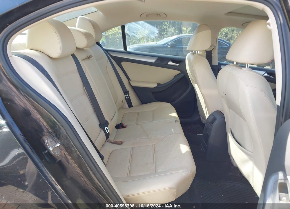2017 VOLKSWAGEN JETTA VIN: 3VWDB7AJ9HM351748